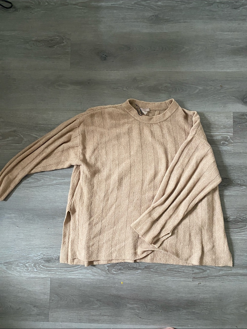 H&M Women’s Lightweight Ribbed Crewneck Sweater - Tan